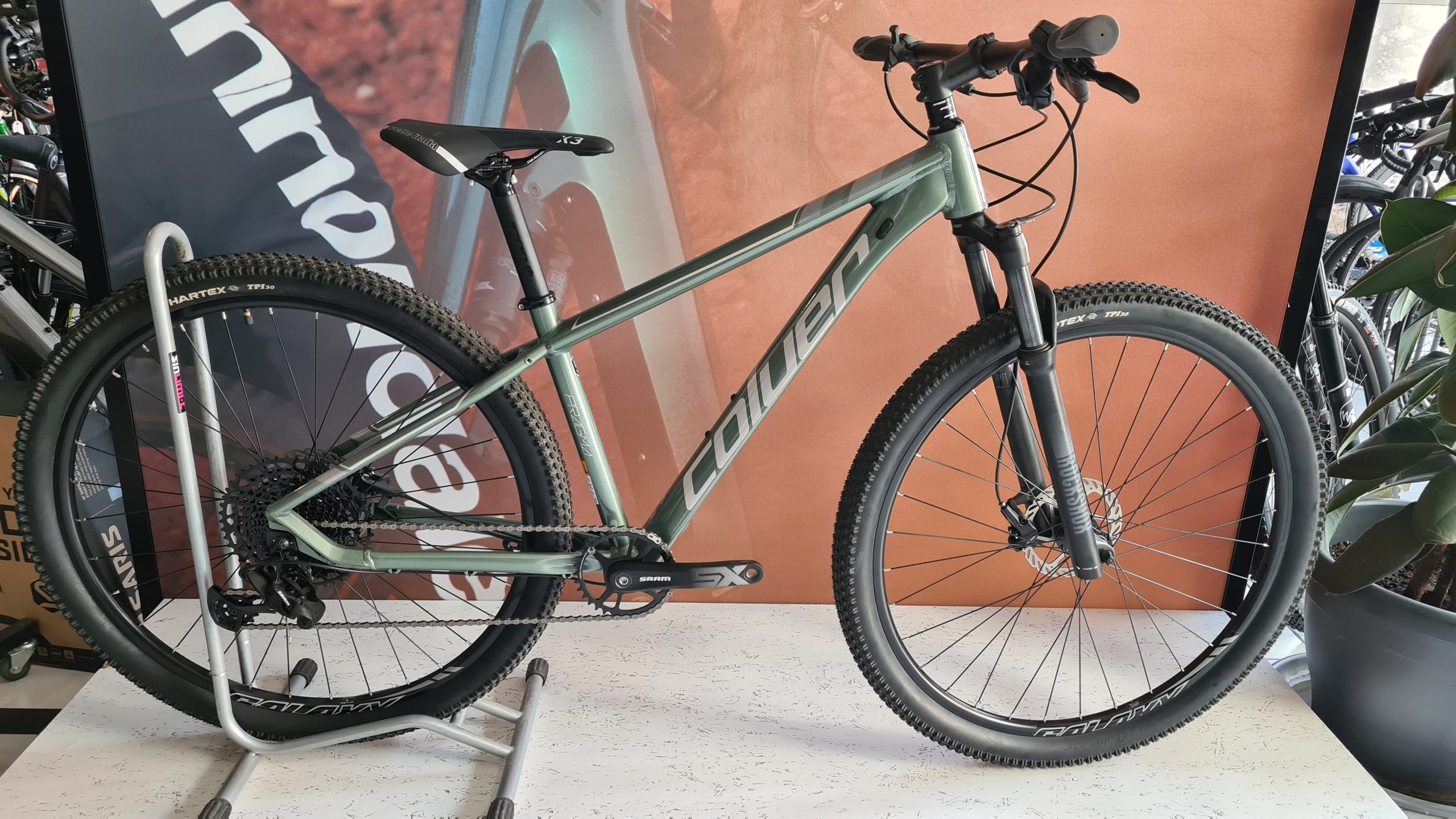 Coluer Pragma 298      849€