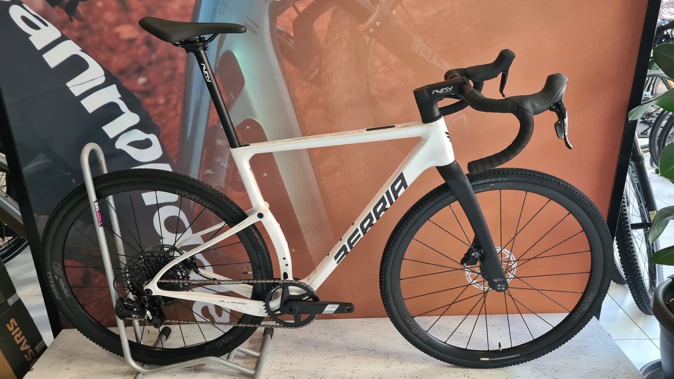 Berria Allroad Elite APEX. talla M.   2199€