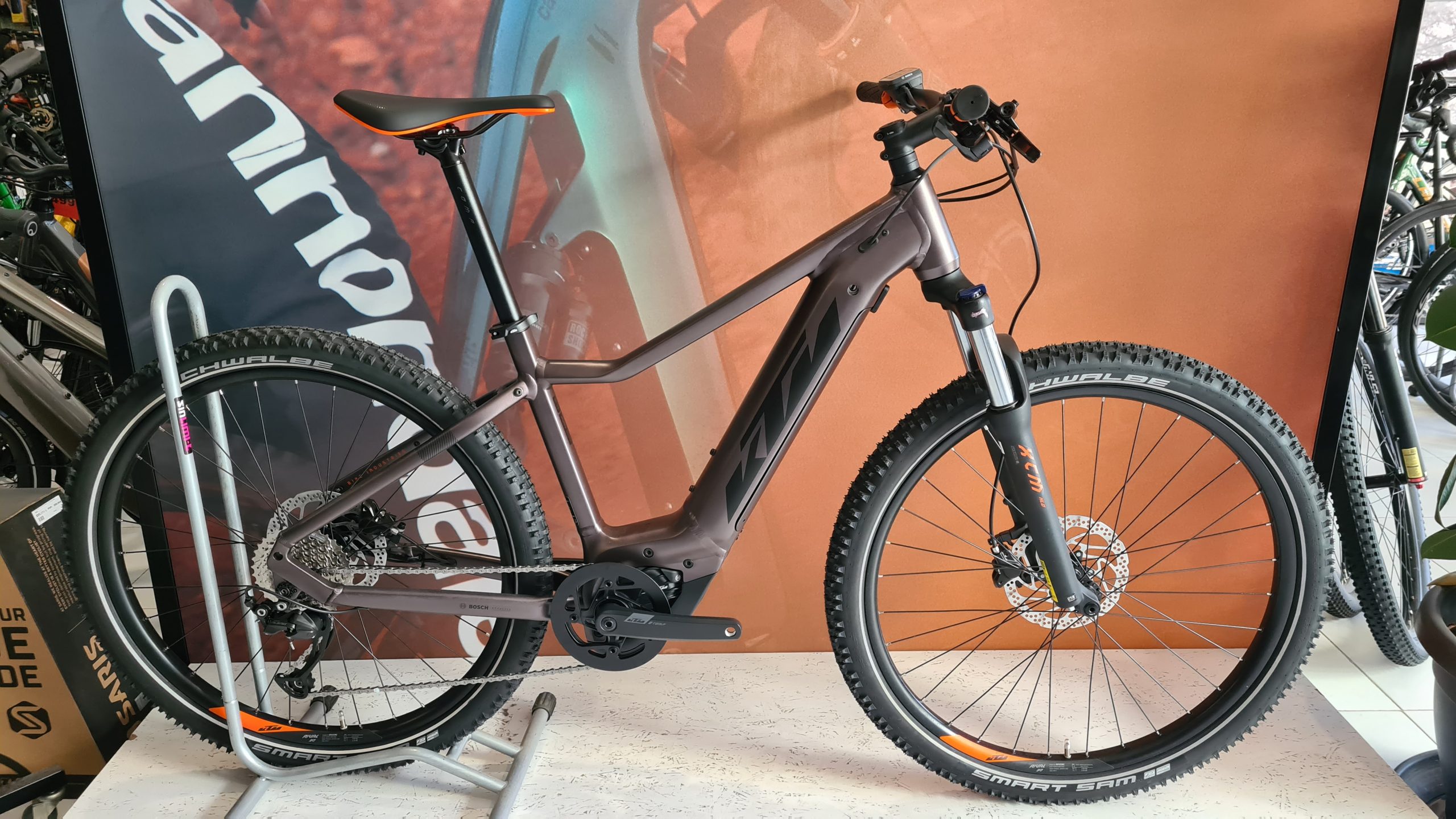 KTM MACINA RACE     /     1899€